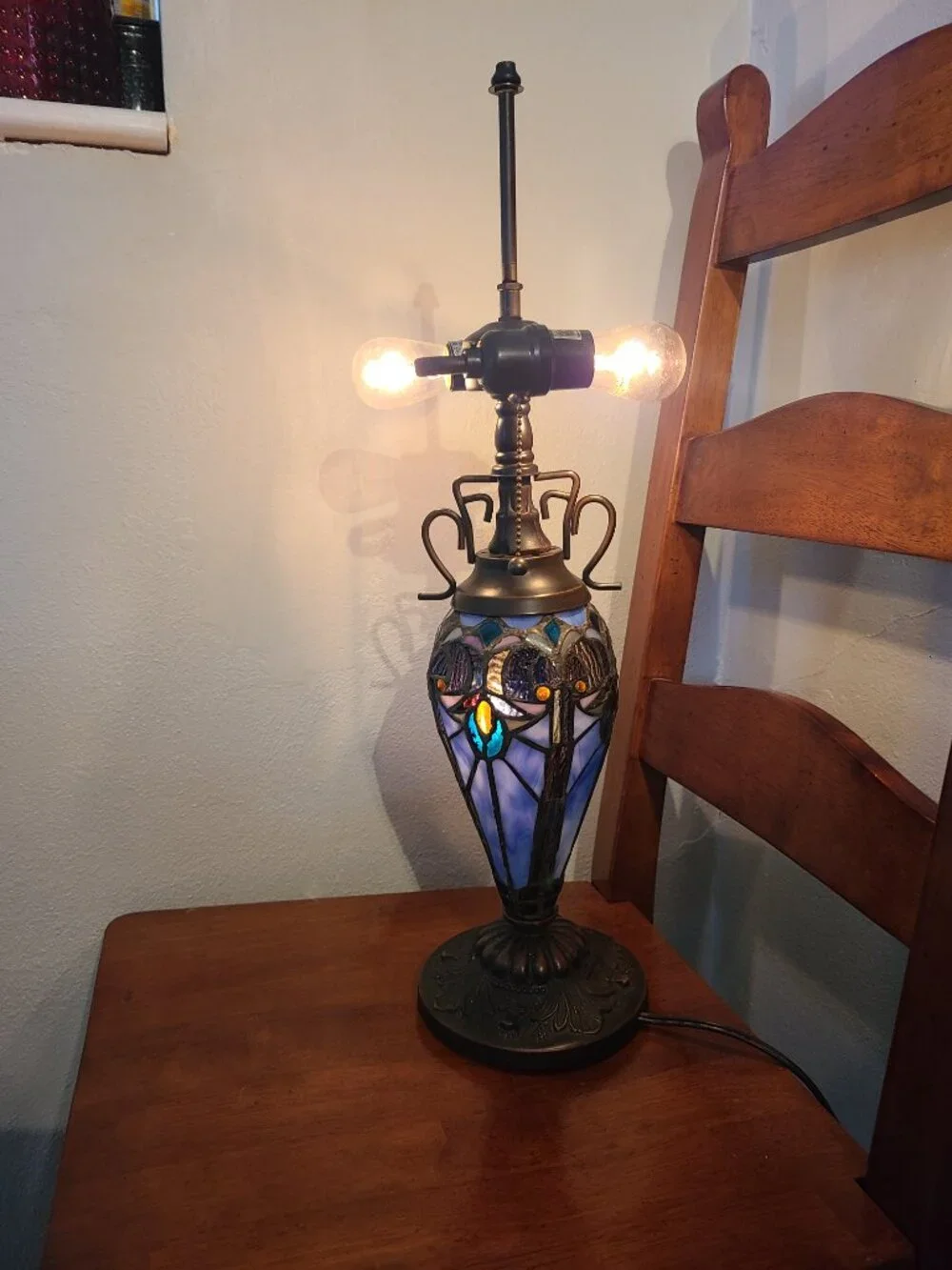 Tiffany Style 3 Light Victorian Lighted Base Lamp No Shade Leaded Glass 23.75